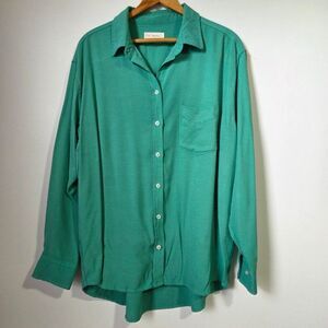 EUC BY TOGETHER GREEN LOOSE FITTING BUTTON DOWN SHIRT SIZE L